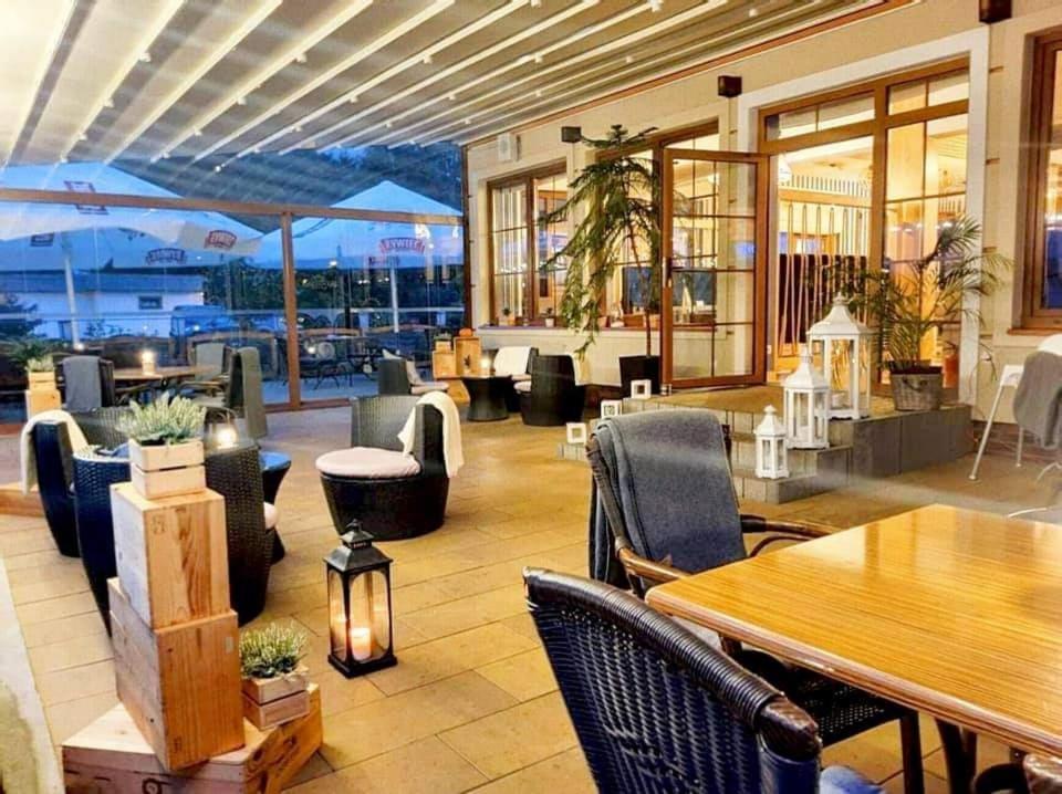 Hotel Sloneczny Brzeg 비스쿠피크 외부 사진