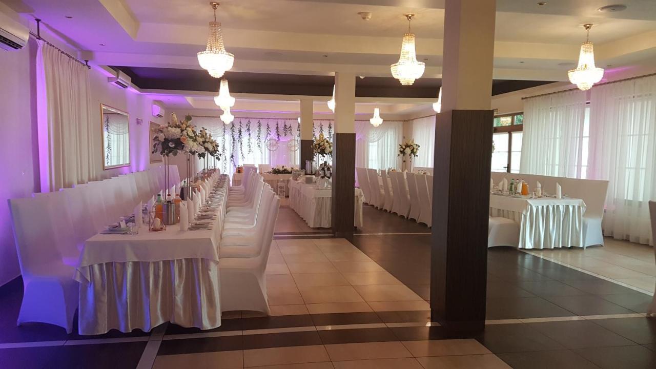 Hotel Sloneczny Brzeg 비스쿠피크 외부 사진
